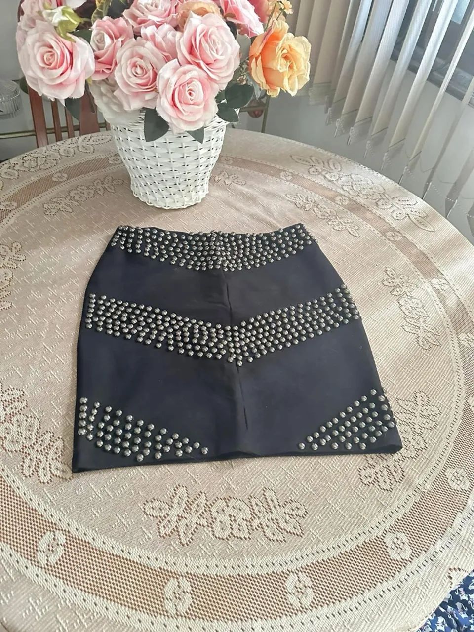 Saia Preta com Detalhes em Metal