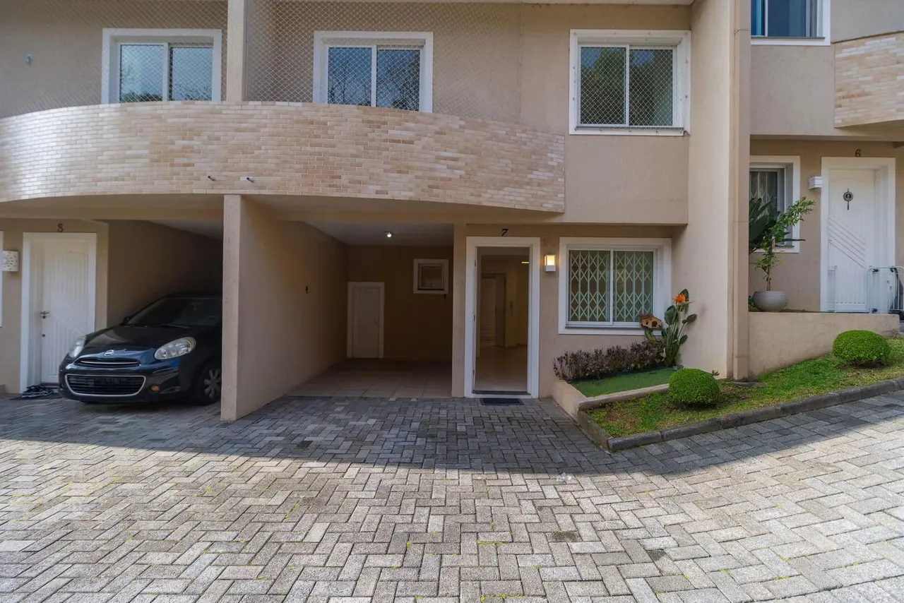 Sobrado de 3 quartos no bairro Barreirinha