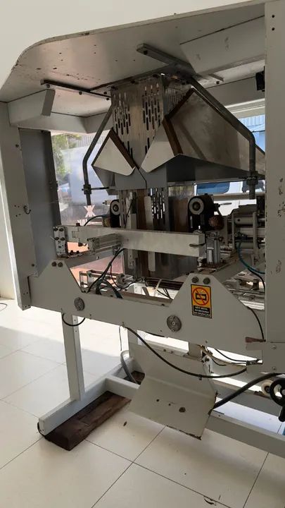 Enfardadeira automática Indumak para cereais,açúcar e farináceos. - Foto 4