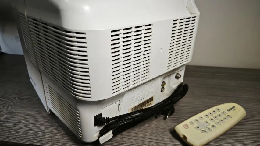 Tv1030 Toshiba 10 Polegadas 110v E Dc 12v/24v Radio Fm - Foto 4