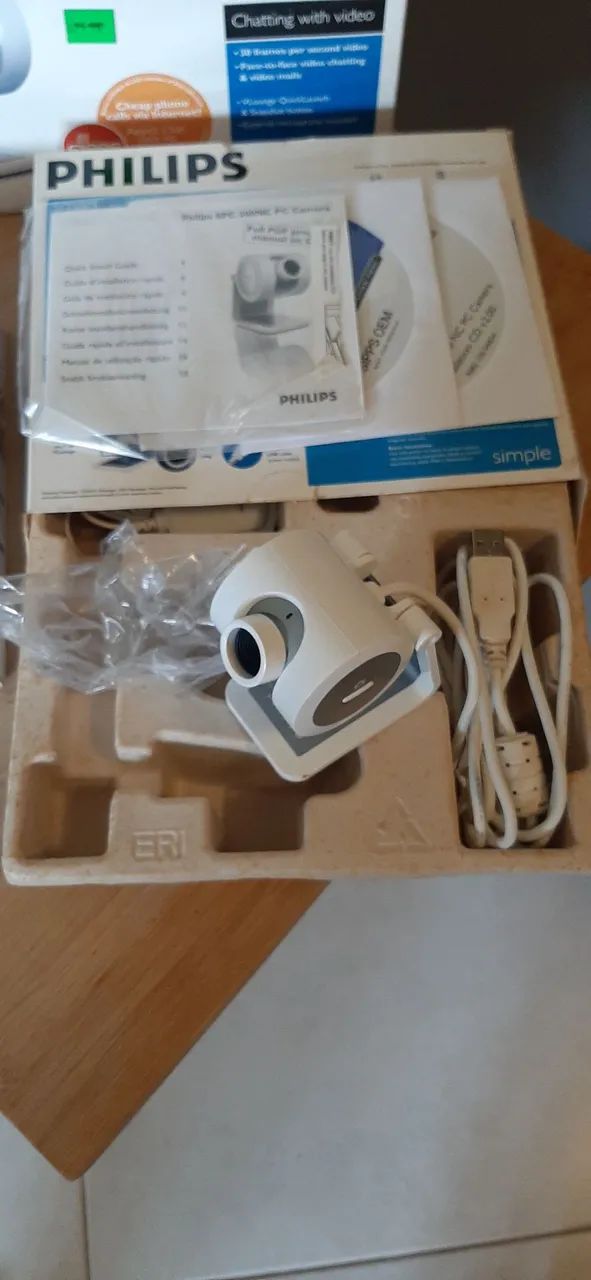 2 câmeras Philips com cabo USB e microfone para computador, etc. 