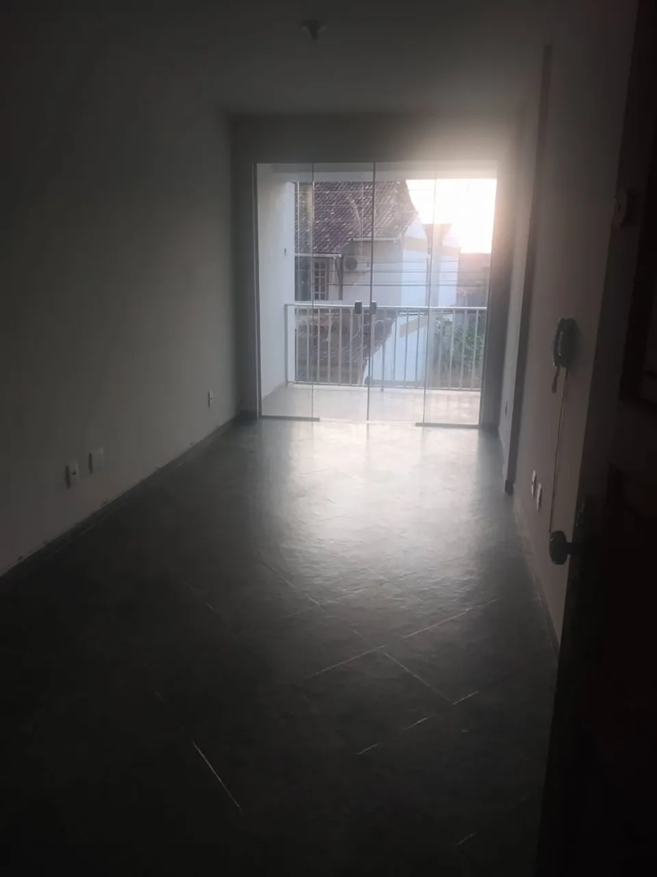 Aluga-se apartamento em Pádua -RJ, próximo ao centro