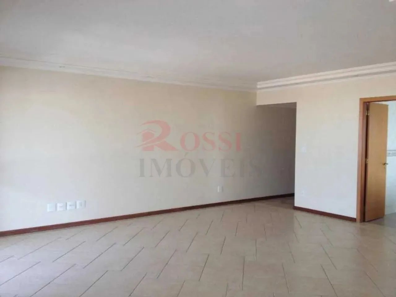APARTAMENTO DE 3 SUÍTES - CENTRO