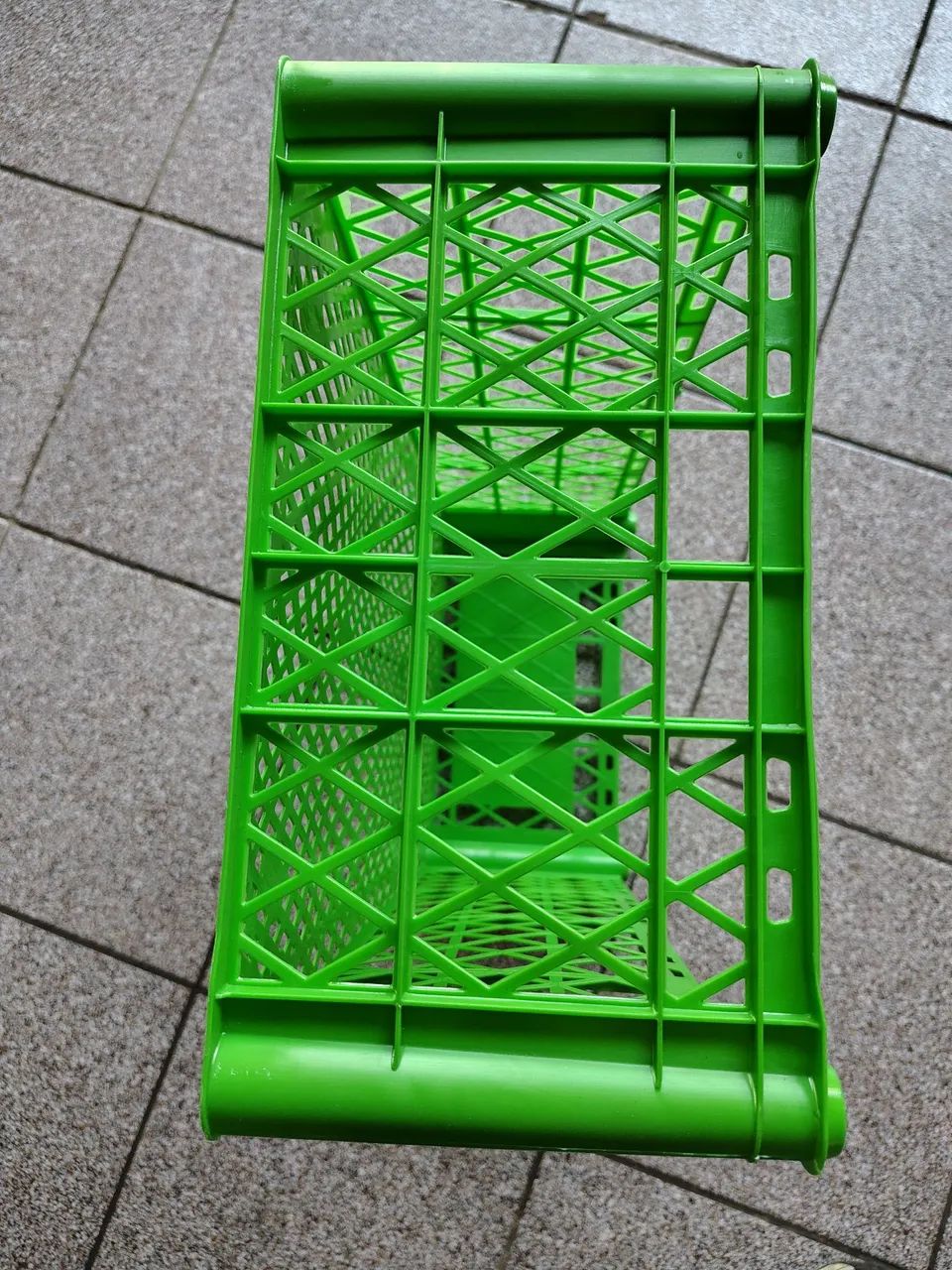 Caixas Plásticas Vazadas para Comércio - Foto 2
