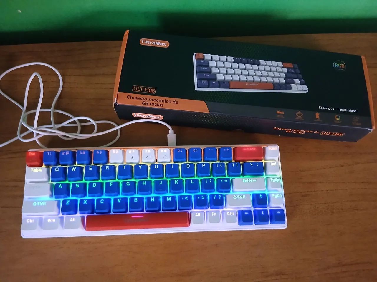Teclado Mecânico Ultramax 60% - Pouco Uso - Com Caixa / RGB  - Foto 3