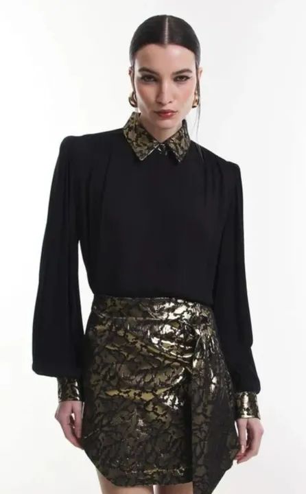 Conjunto Preto com detalhe dourado