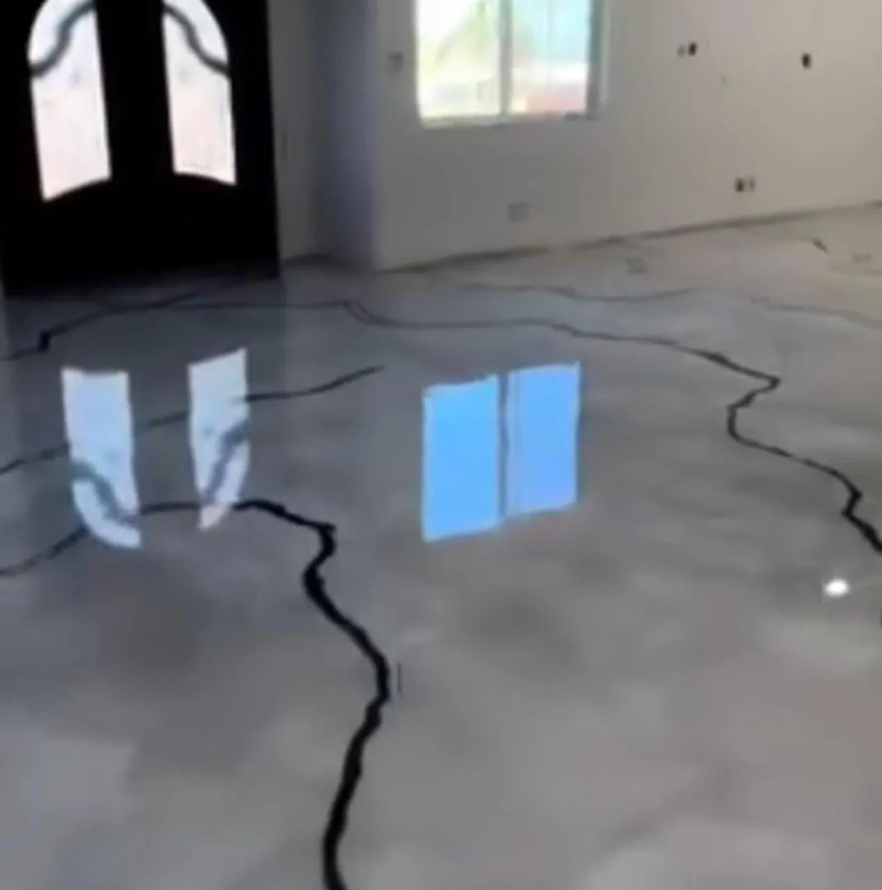 Liquid Floor