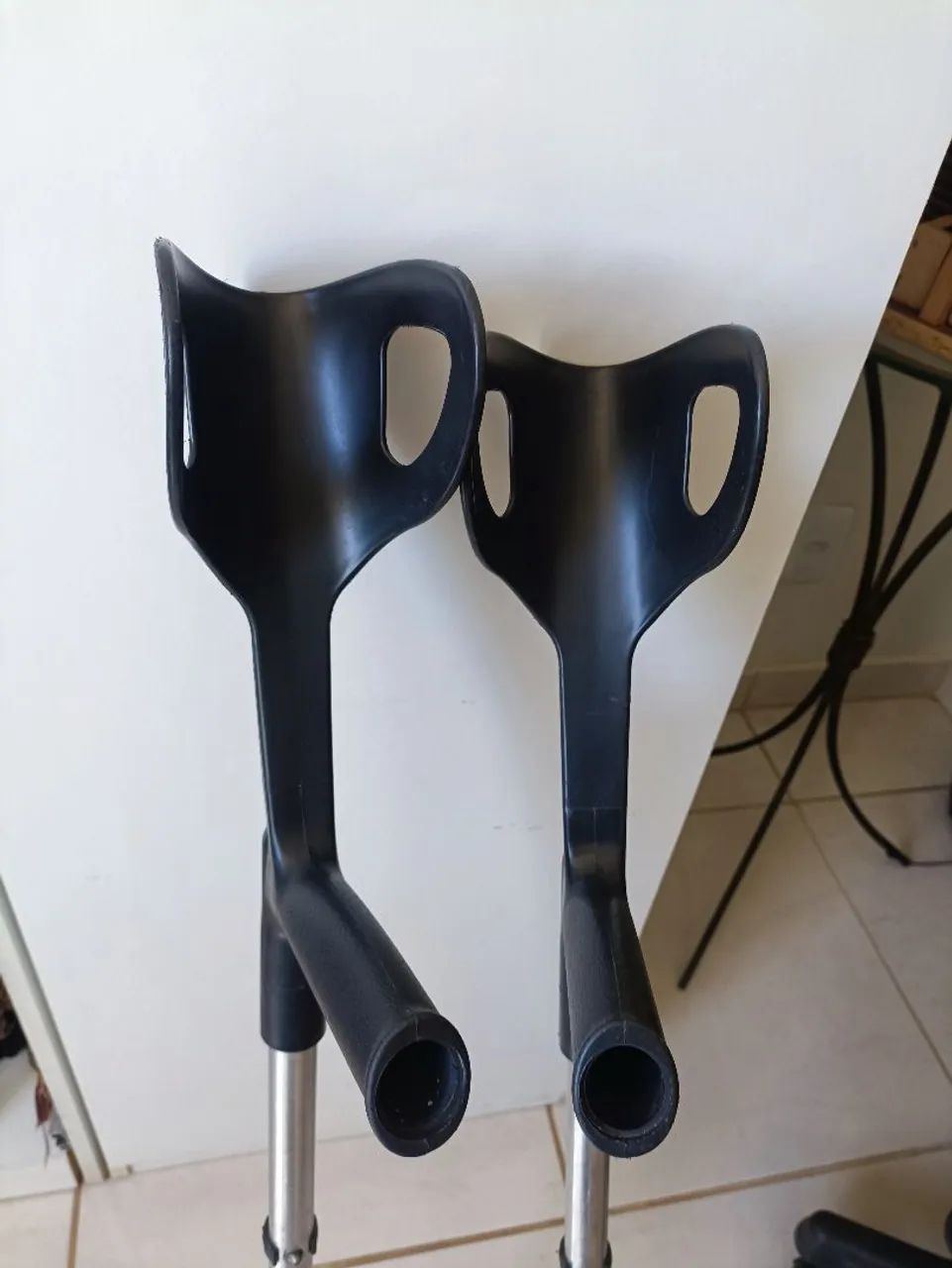 Par de Muletas Canadenses c/ Regulagem - Foto 3