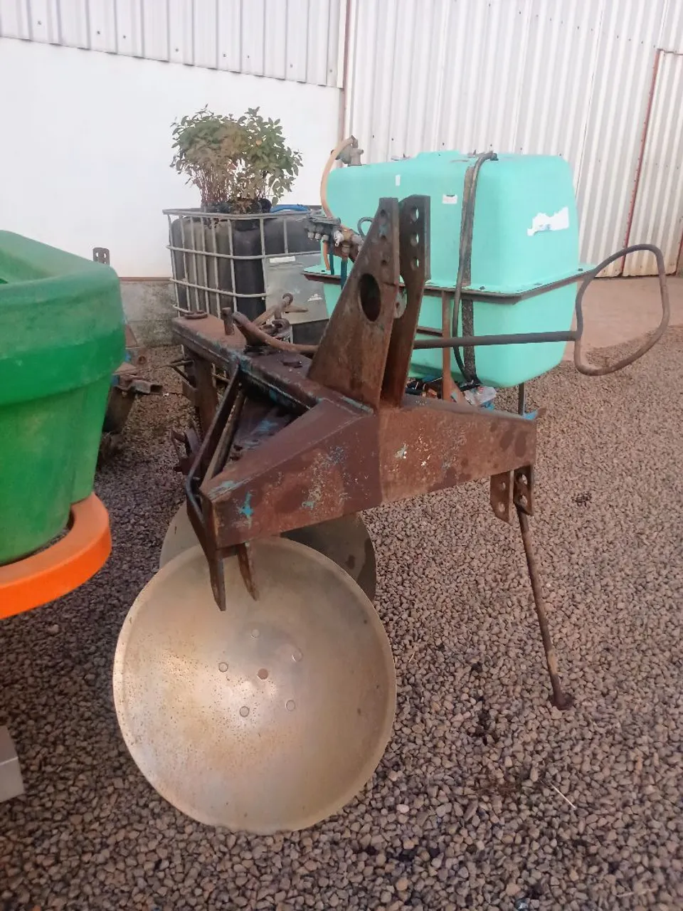 Arado reversível para Trator