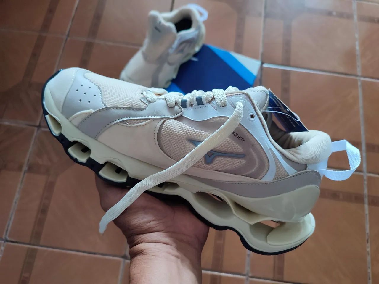Tênis Mizuno Prophecy 9 - Bege