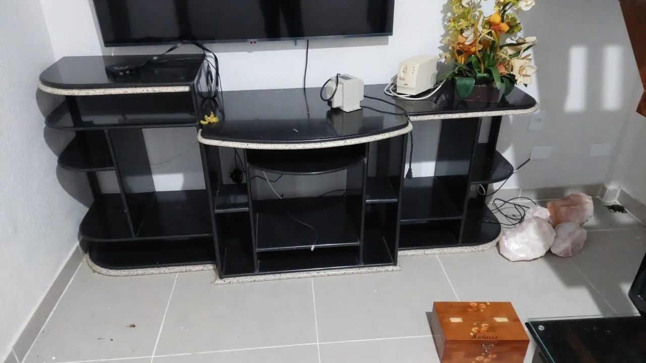 Rack Decorativo em Granito Preto