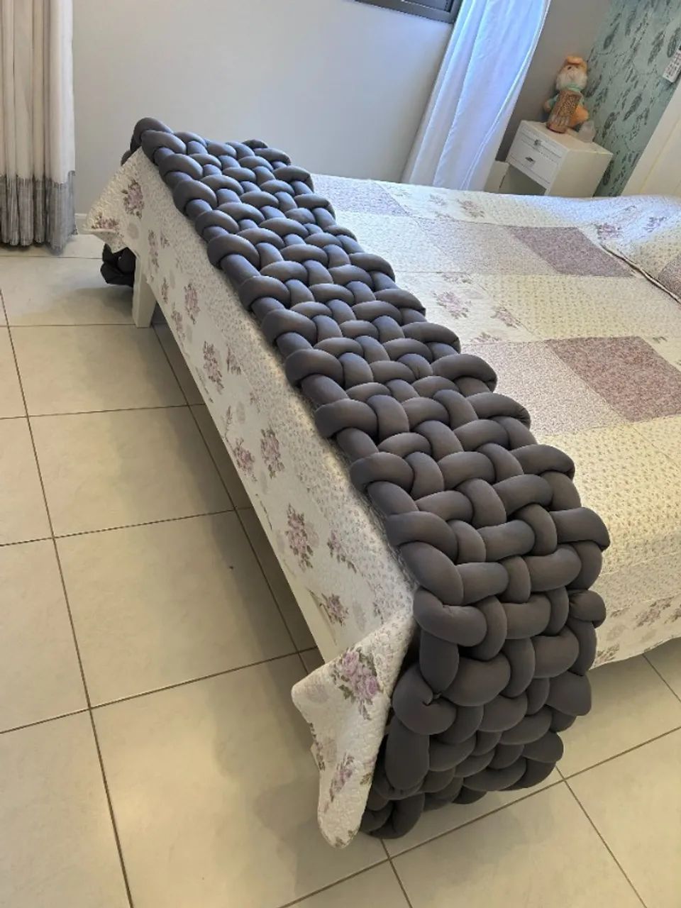 Pezeira estofada cinza - para cama queen. - Foto 4