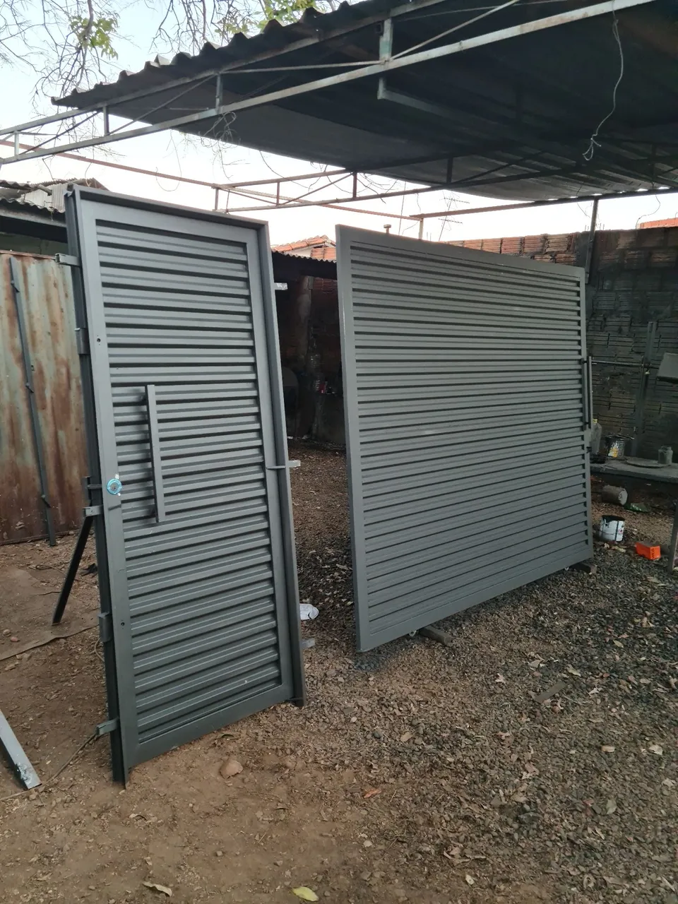 Promoção Pague 1 leve 2 Portão de Garagem