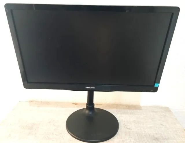  Monitor Philips 18.5 Polegadas LCD Widescreen VGA HD 1366x768 + Base Fixa + Fonte - Foto 2