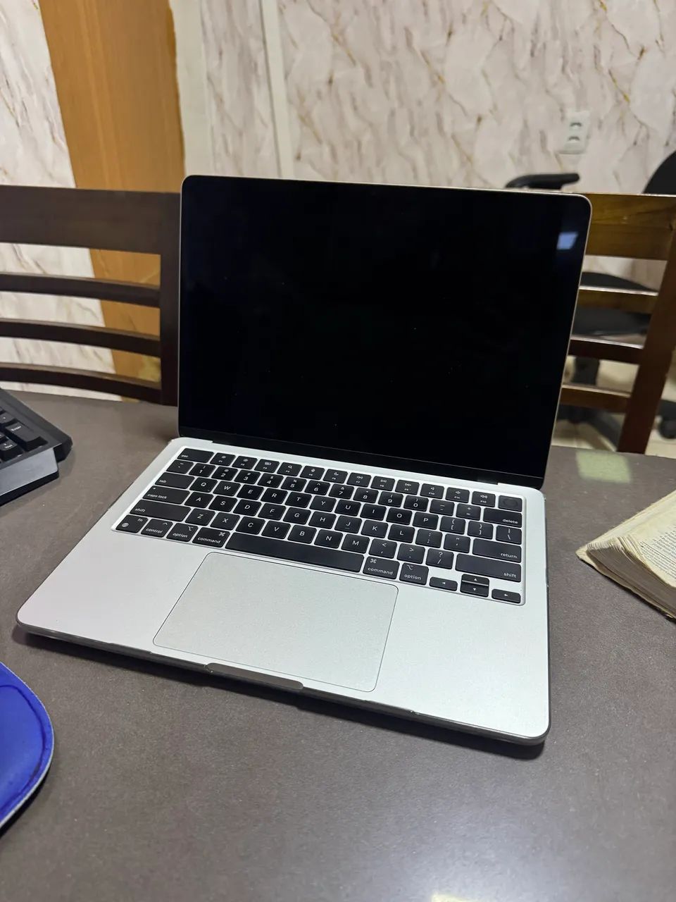 MACBOOK M3 AIR 8GB RAM / 256GB DE MEMÓRIA 