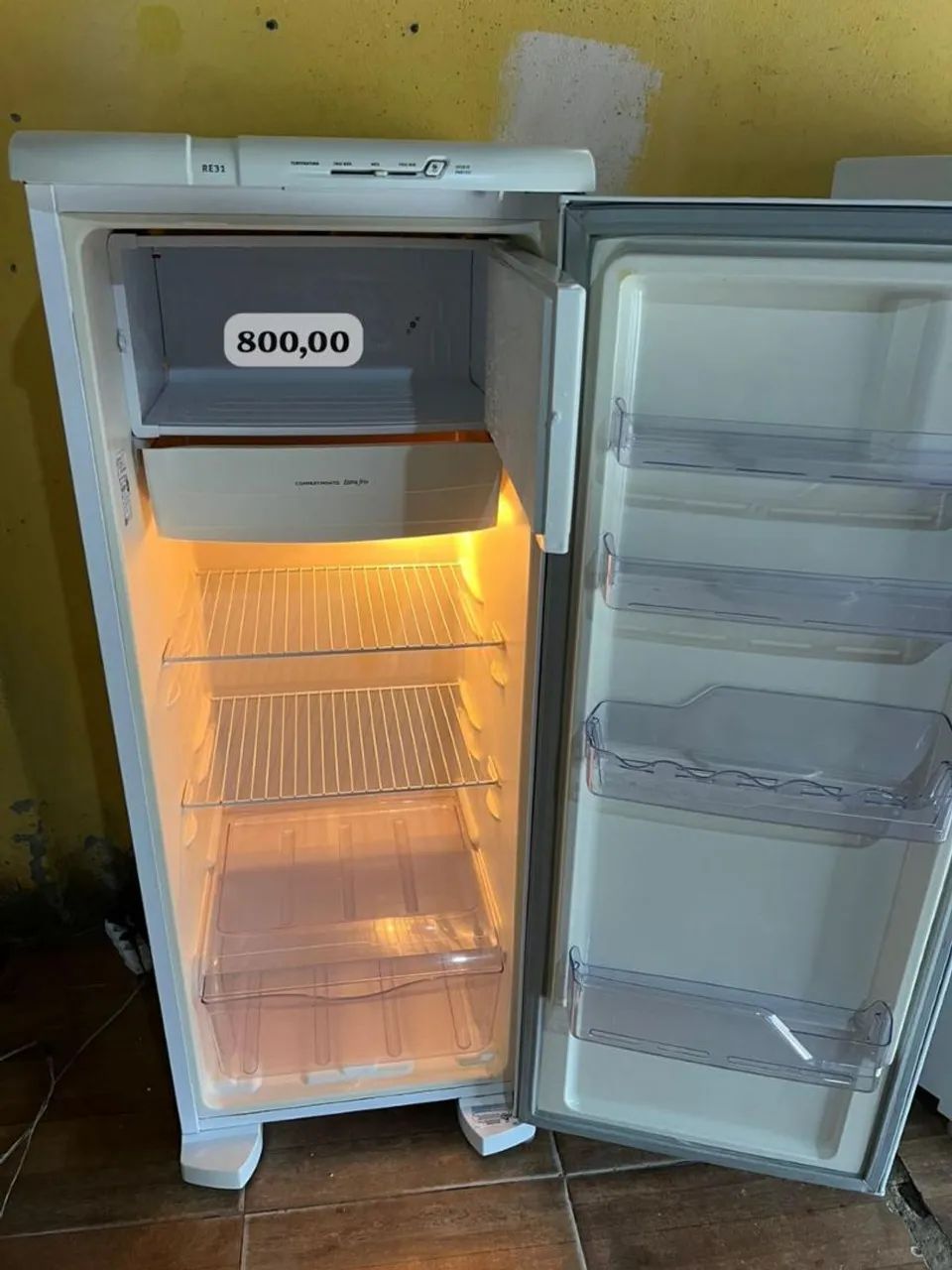 Geladeira Electrolux 220v semi nova ( ENTREGO )  - Foto 5