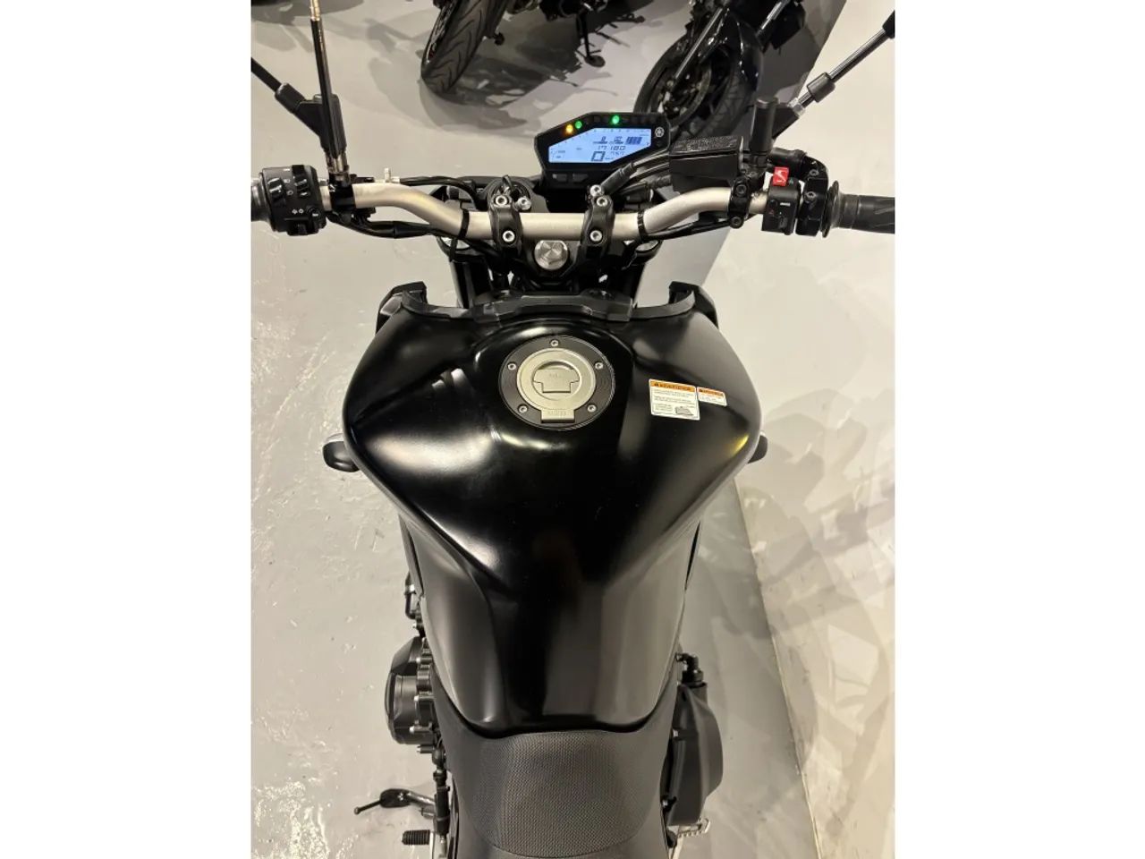 Yamaha Mt-09 2024 - Foto 8