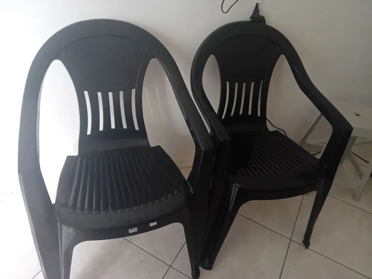 Cadeira de Plástico 
