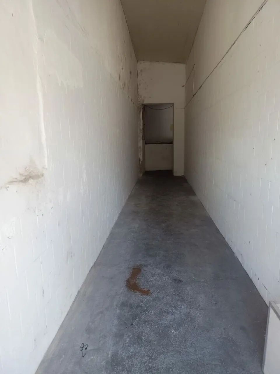 ALUGA GALPÃO COMERCIAL ! EXCELENTE LOCALIZAÇÃO! - Foto 2