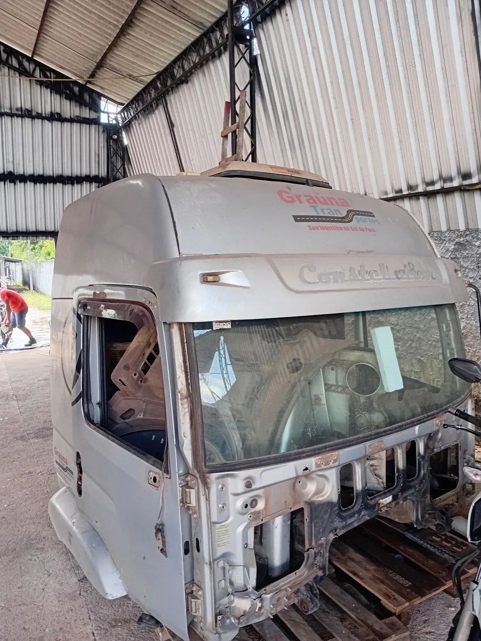 Cabine 19.320 titan