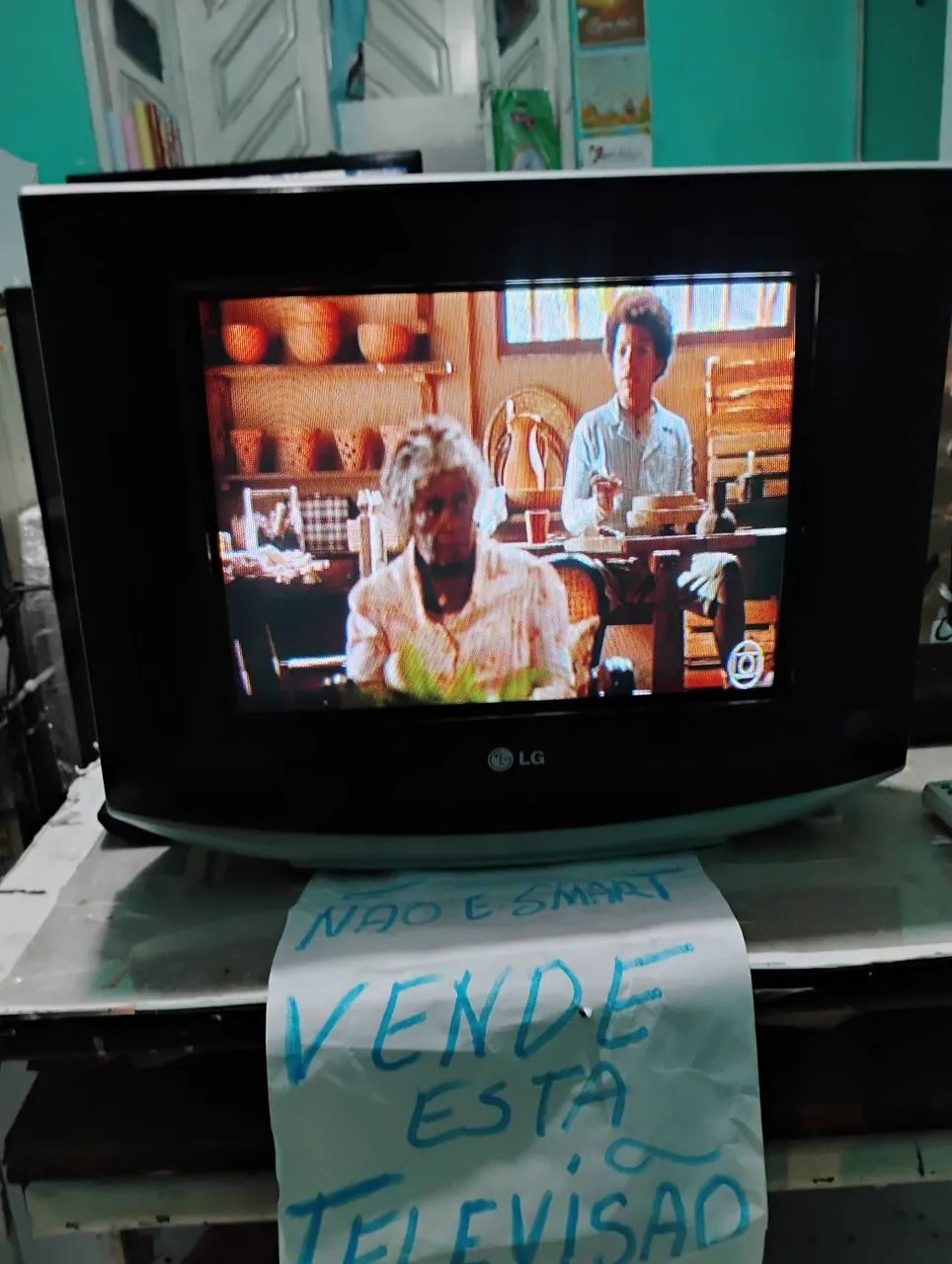 TELEVISÃO DE TUBO 14  LG COM CONVERSOR E CONTROLE FUNCIONANDO 