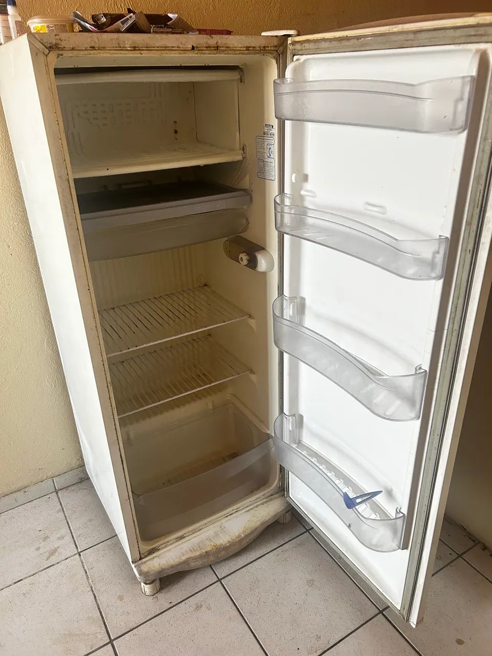 Vendo geladeira cônsul - Foto 3
