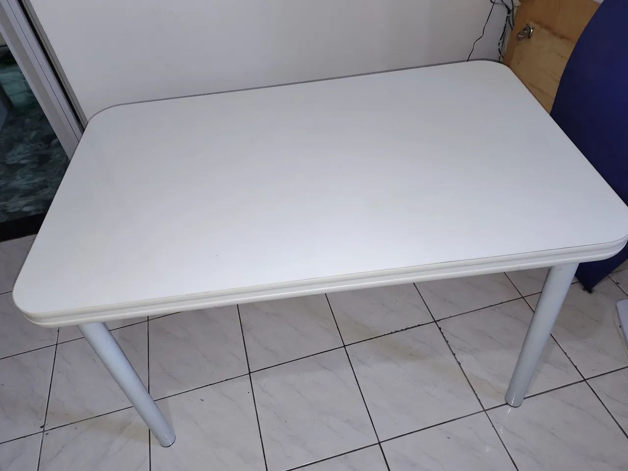 Mesa retangular de cozinha branca fórmica  - Foto 2