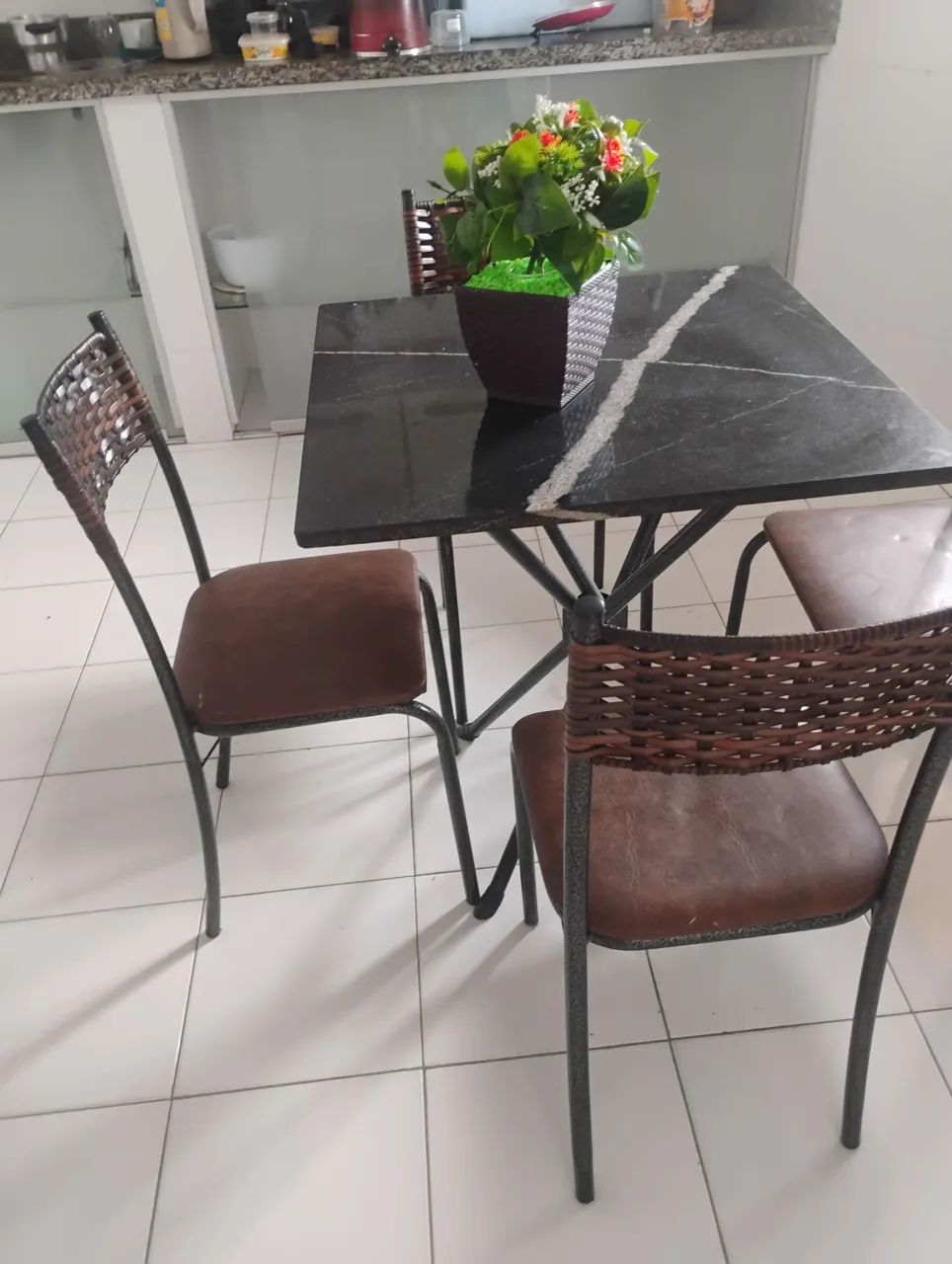 Mesa de jantar nova