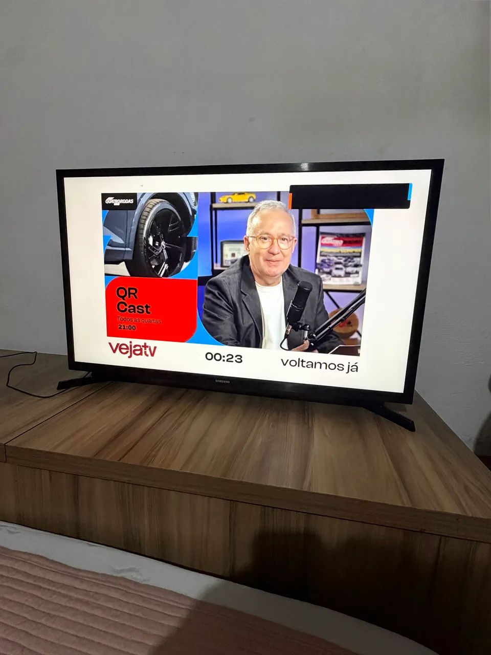 Samsung 32 Smart TV 