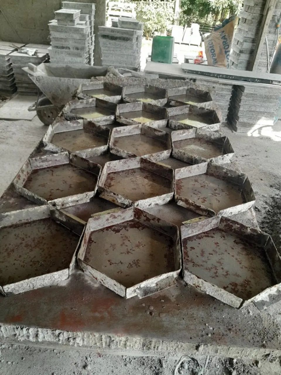 Formas para artefatos de Cimento441140227469496322