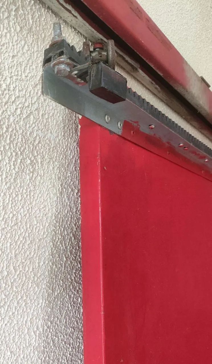 Porta blindada  com motor e Grades de proteção para comércio  - Foto 2