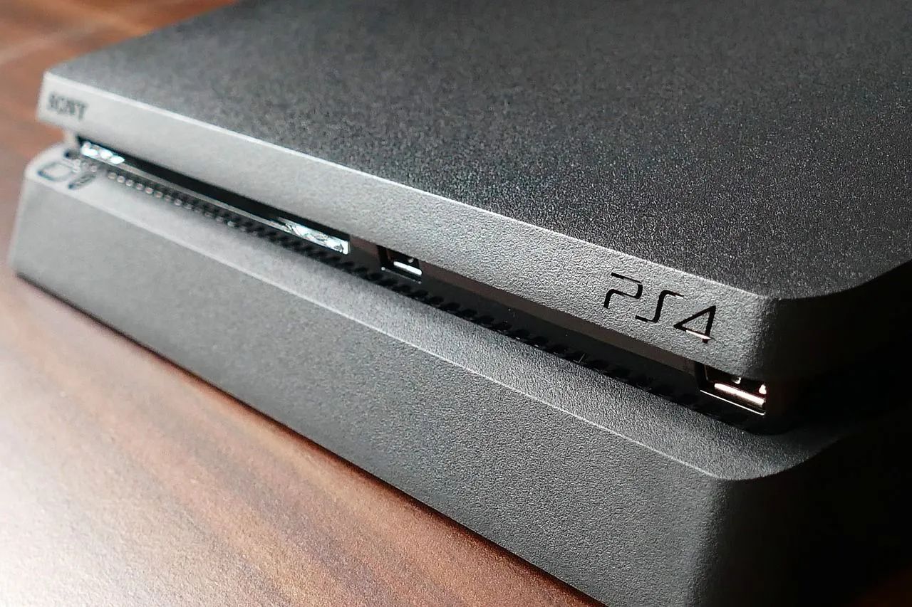 PS4 Slim