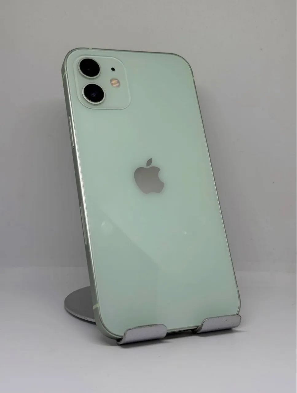 iPhone 12 64GB semi novo 