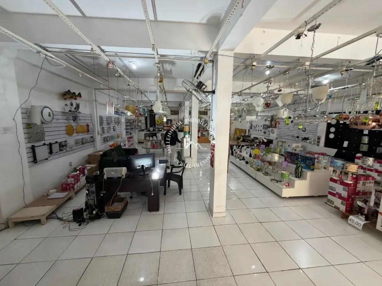 Prédio Comercial com 300 M², Excelente Localização na Djalma Batista. REF: EO11 - Foto 3