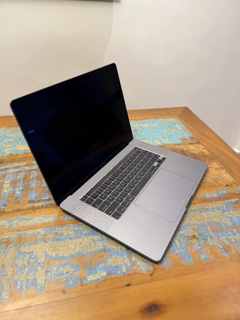 MacBook Pro 16