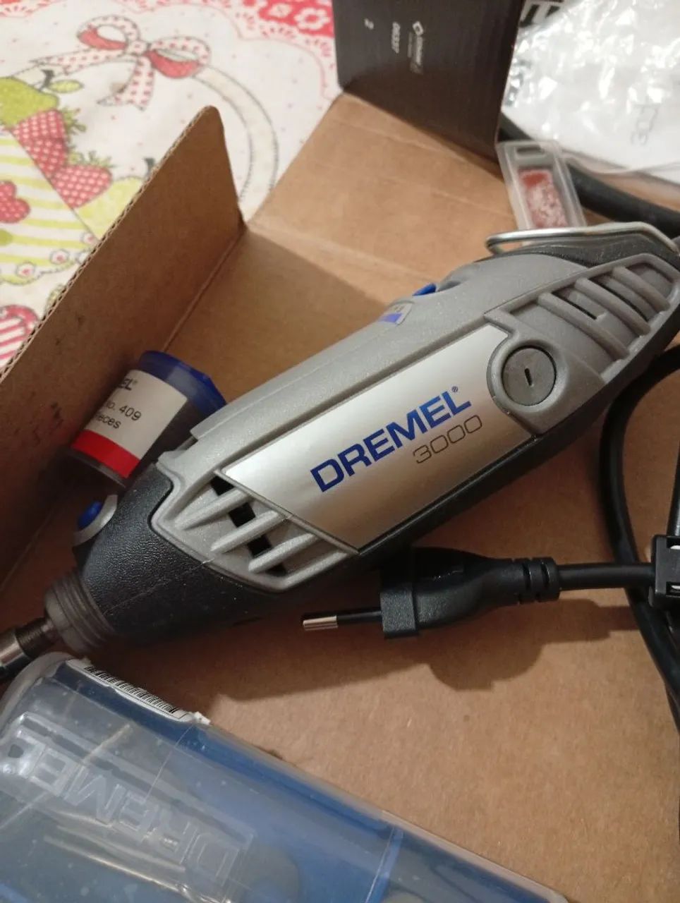 Aceito troca - Micro retifica Dremel(LEIA) - Foto 5