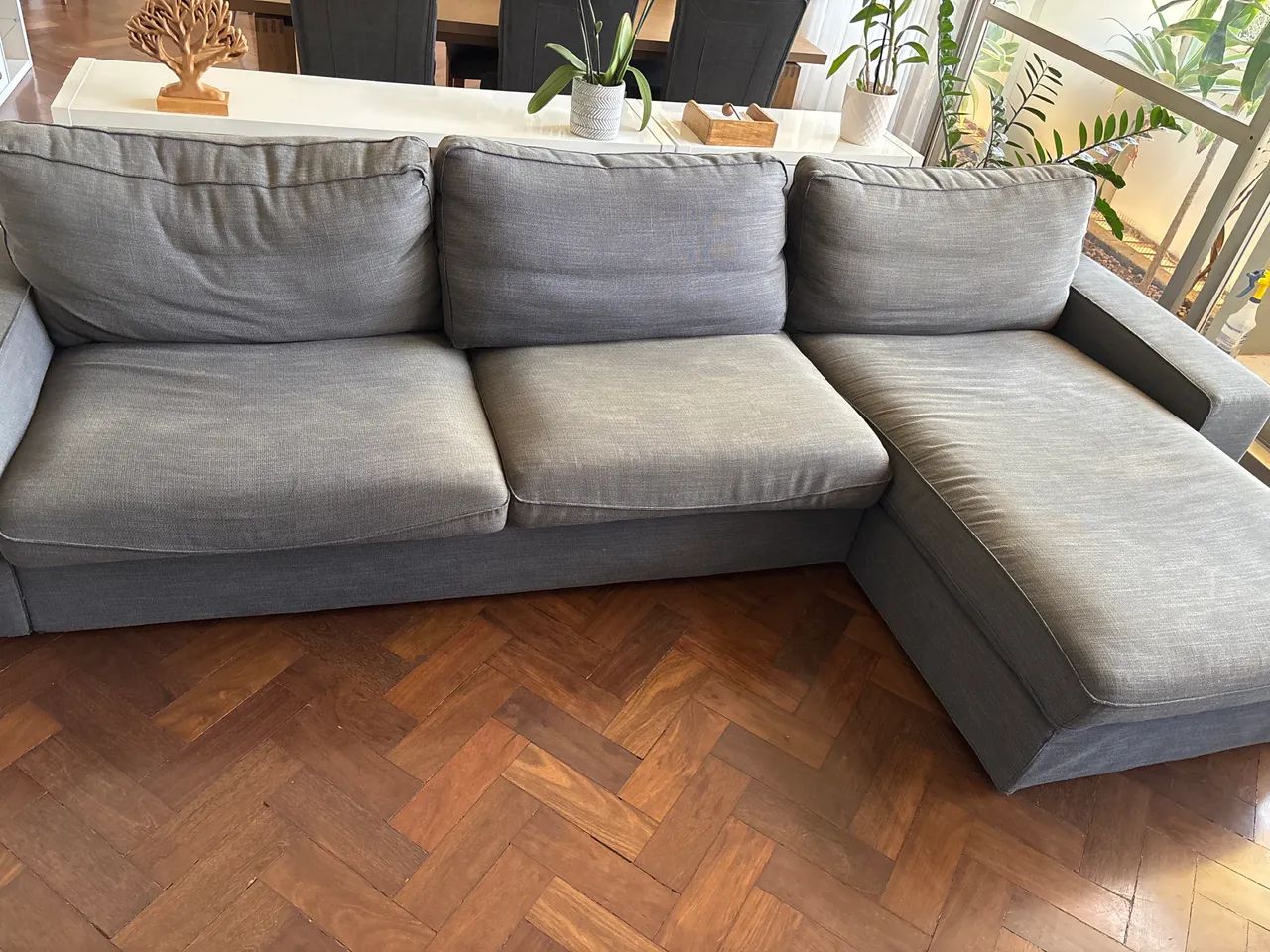Sofá IKEA 3 lugares com chaise - Cinza - Excelente estado - Foto 2