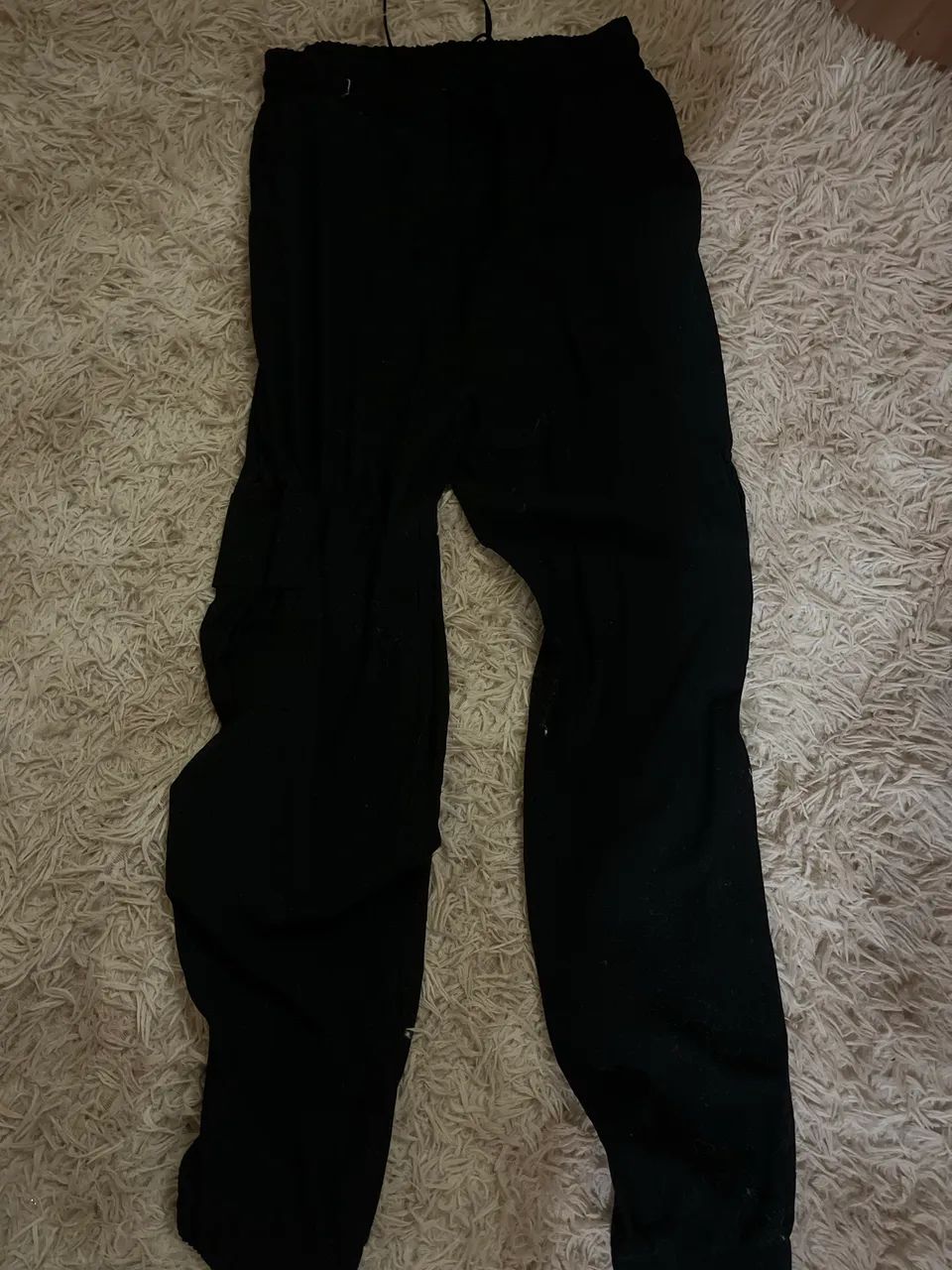 calça preta SCALA