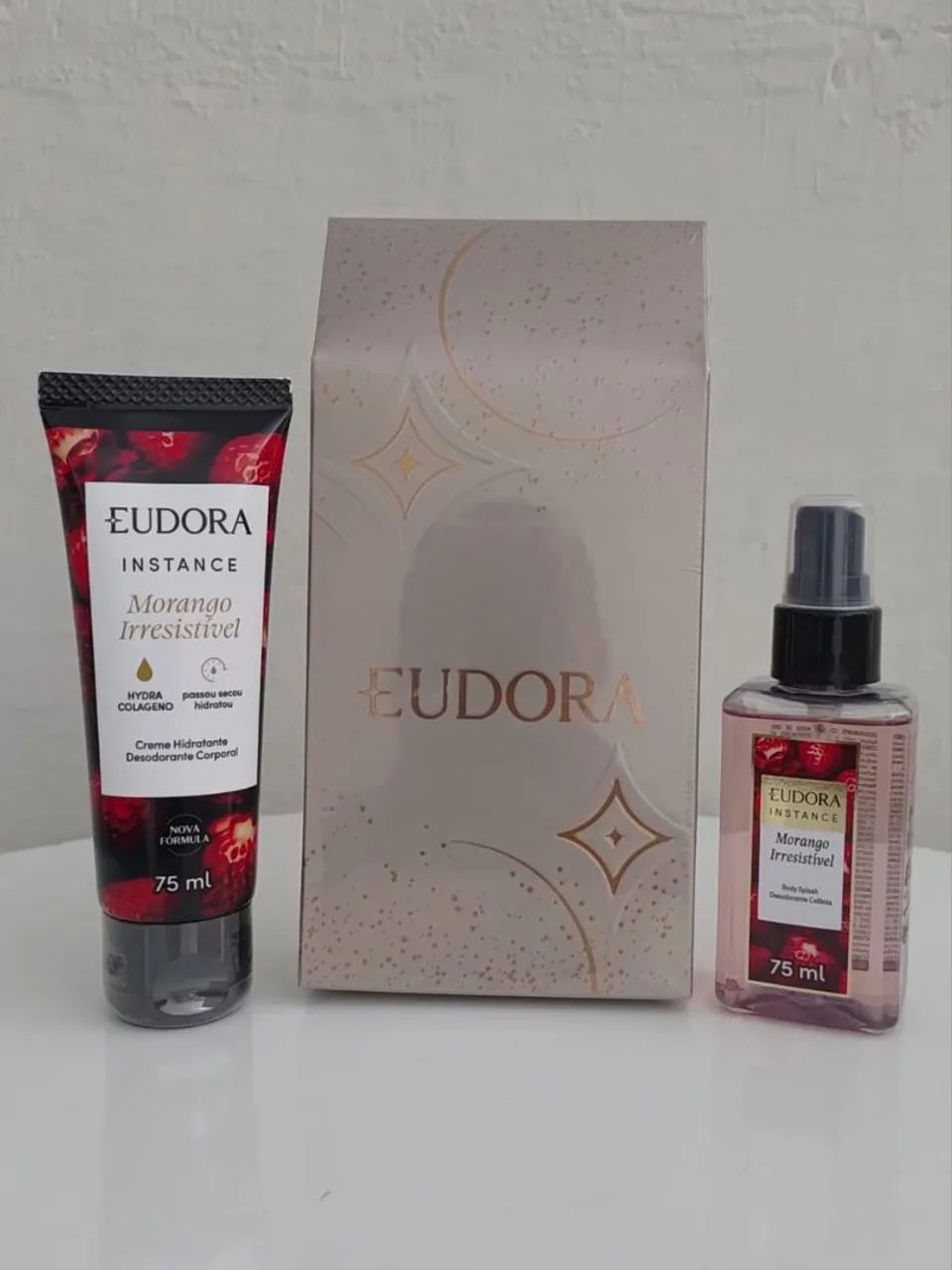 Kit Eudora Morango Irresistível Colônia 75 ml + Hidratante corporal 75 ml + Caixa - Foto 2