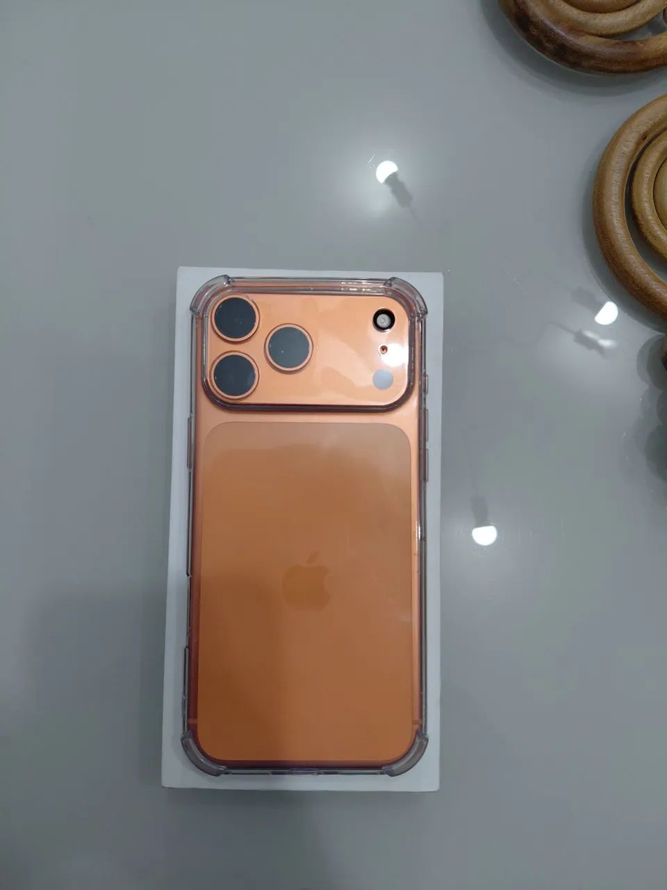 IPhone 17 PRO Max - Laranja - Foto 2