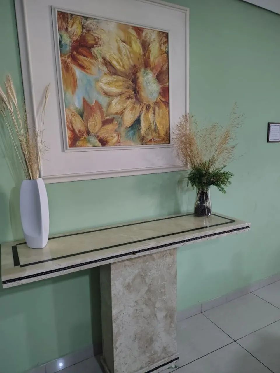 Mesa de mármore bege claro e aparador  - Foto 4