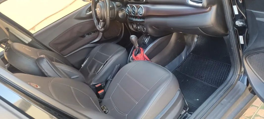 Fiat Cronos Precision 1.8 16V Flex Aut. 2019 - Foto 4
