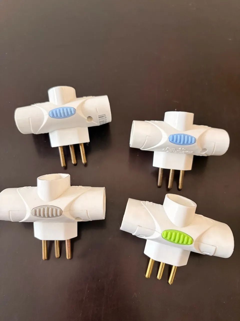 Kit com 4 adaptadores de tomada - Foto 3