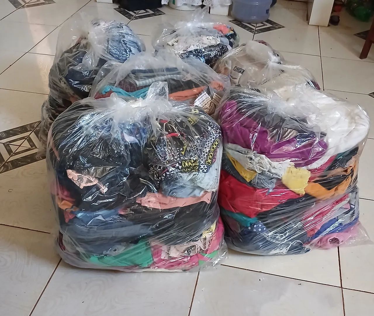 ROUPAS SEMI NOVAS!!!!