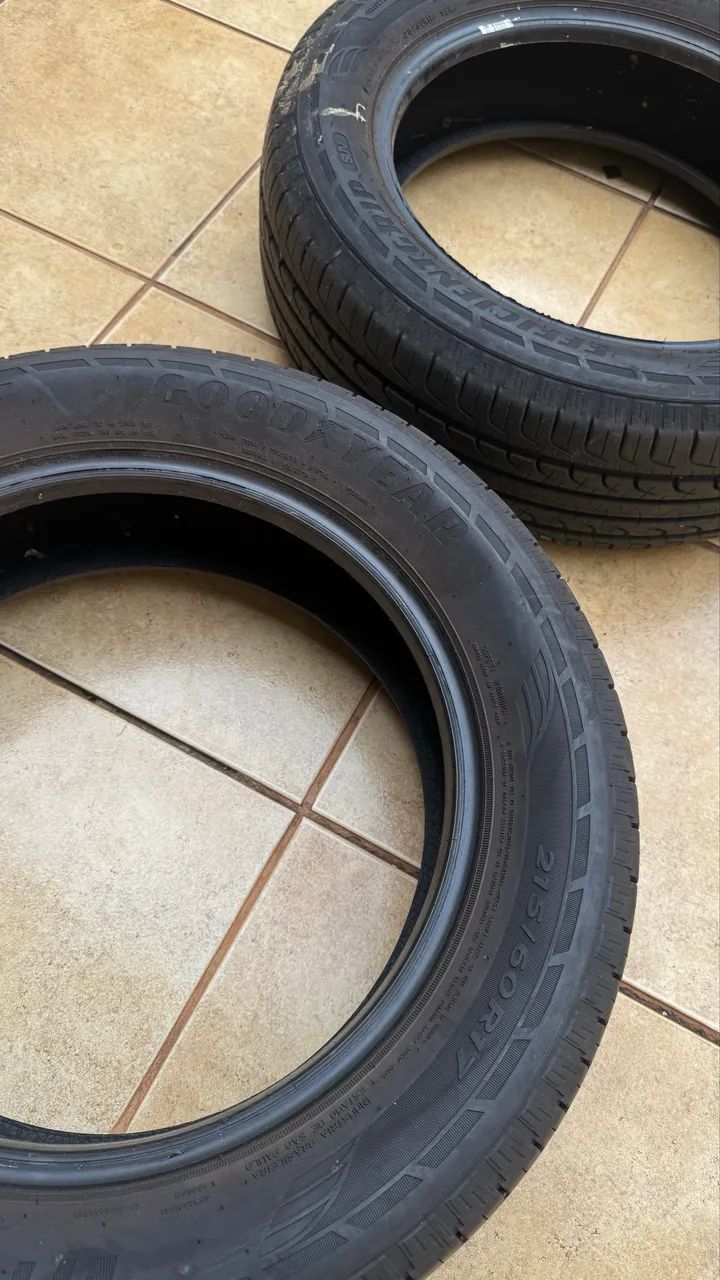 Dupla de pneus Efficientgrip Goodyear - Foto 2