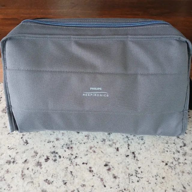 vendo CPAP, marca Philips, modelo respirotronics, completo. Somente 3 meses de uso uso - Foto 5