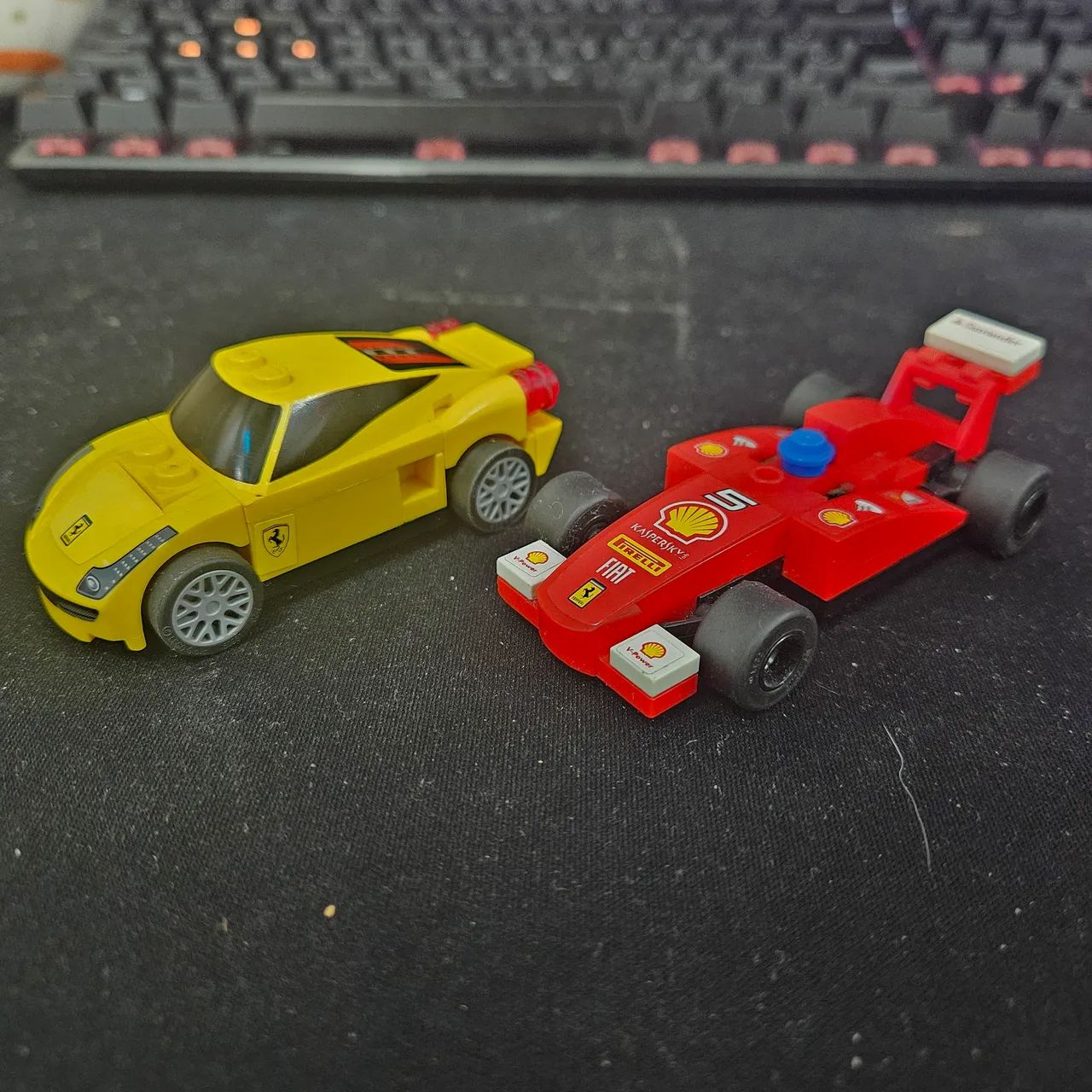 Coleção Lego rara (Shell V-Power X Ferrari) - Foto 2