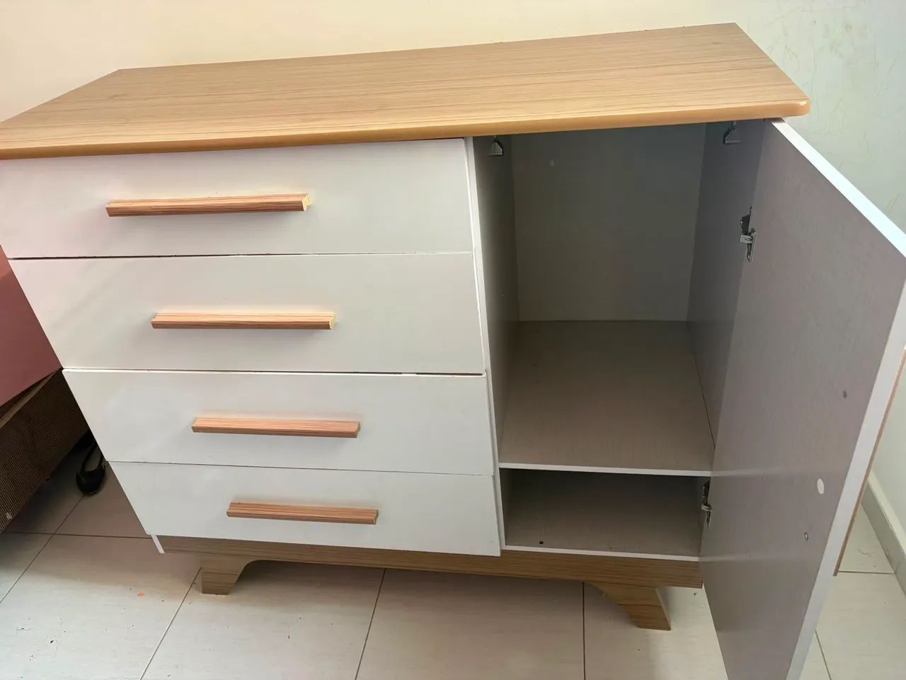Cômoda Infantil 1 porta e 4 gavetas