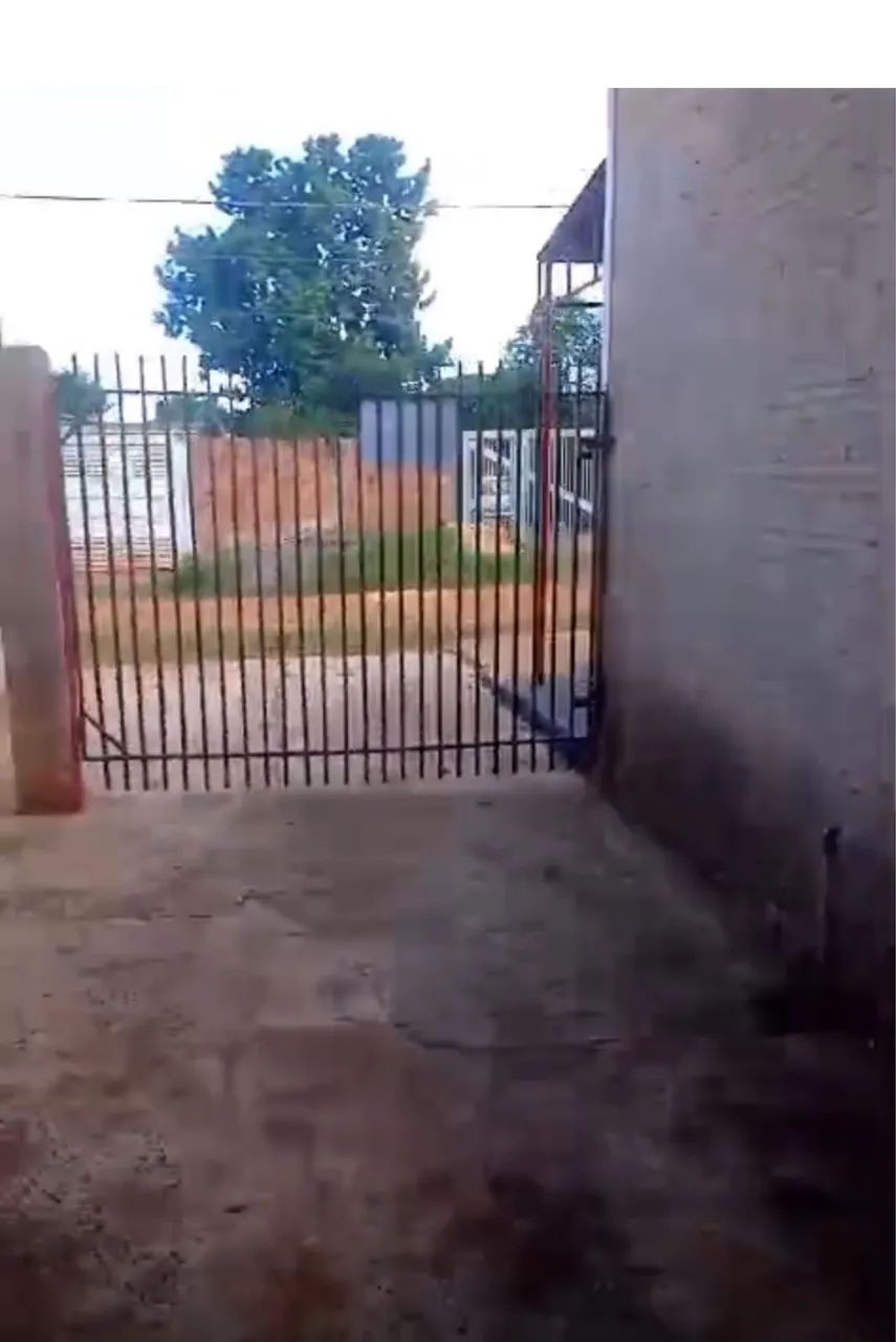Alugo ou Vendo casa com excelente Salão Comercial  - Foto 3