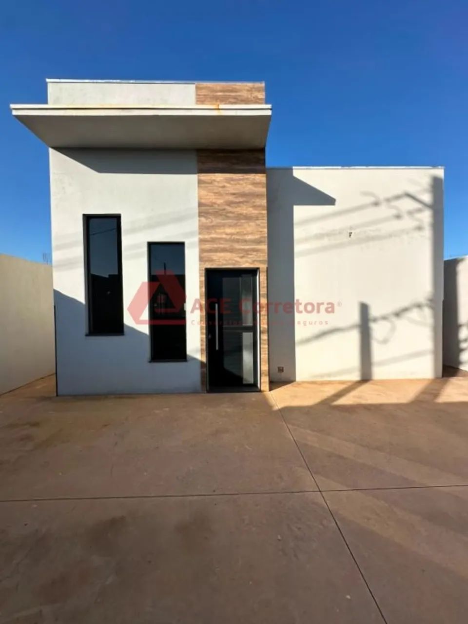 Casa com Suíte e Garagem para 2 Carros